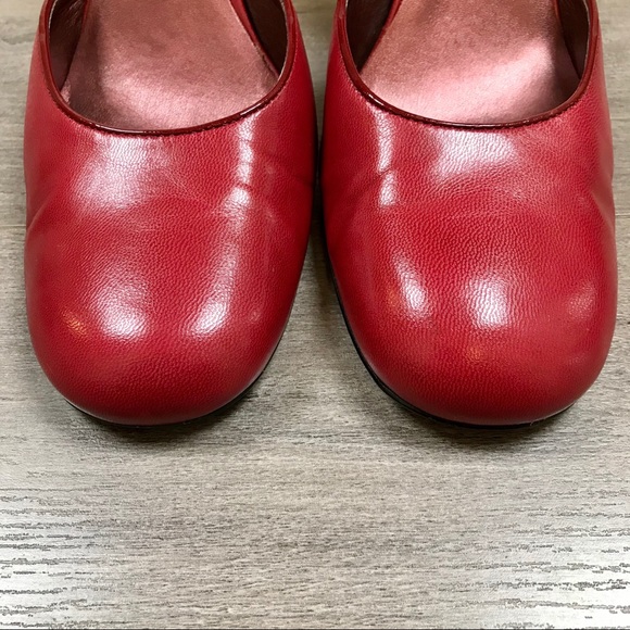 SOLD 50% Off Sale! ENZO ANGIOLINI • Leather Heels - Picture 5 of 13